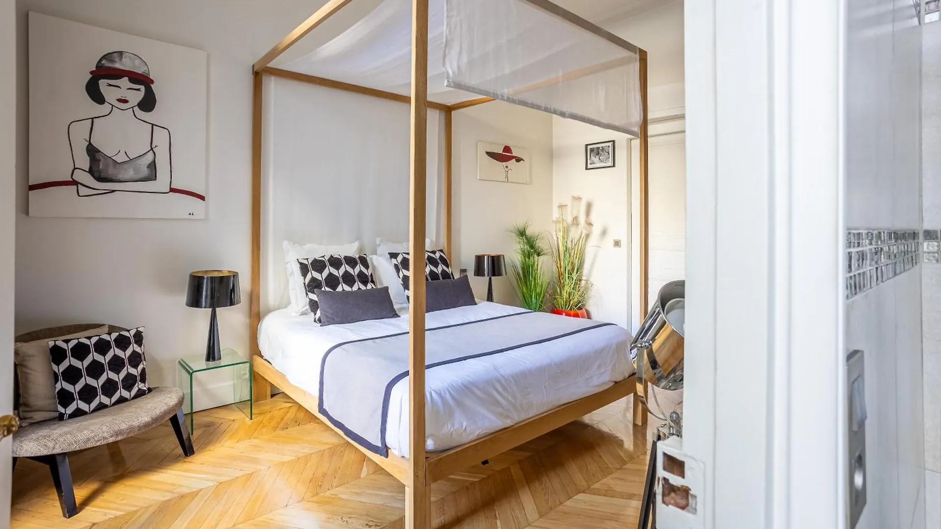 Prestigious Trocadero Apartment *